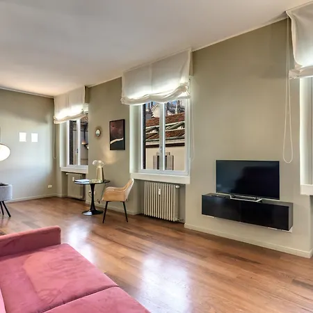 Suite Santa Tecla Milan Exterior photo